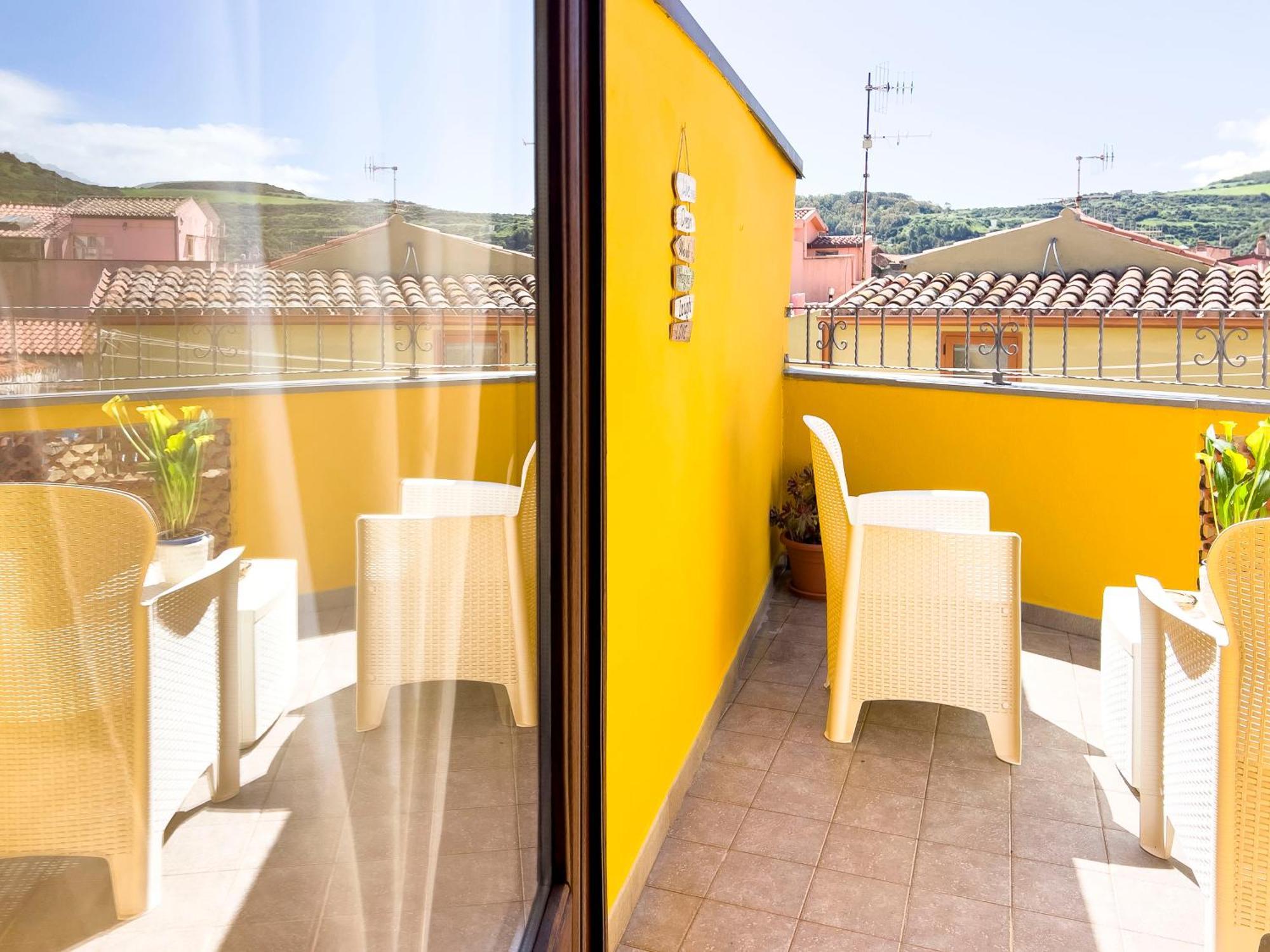La Torre Del Pozzo Guest House Bosa Exteriör bild